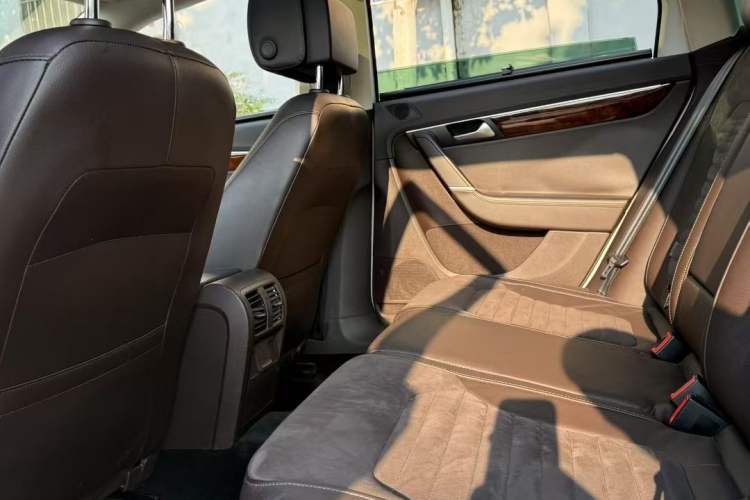 Used Volkswagen Magotan 2012 Travel Edition 2.0 TSI Comfort Version