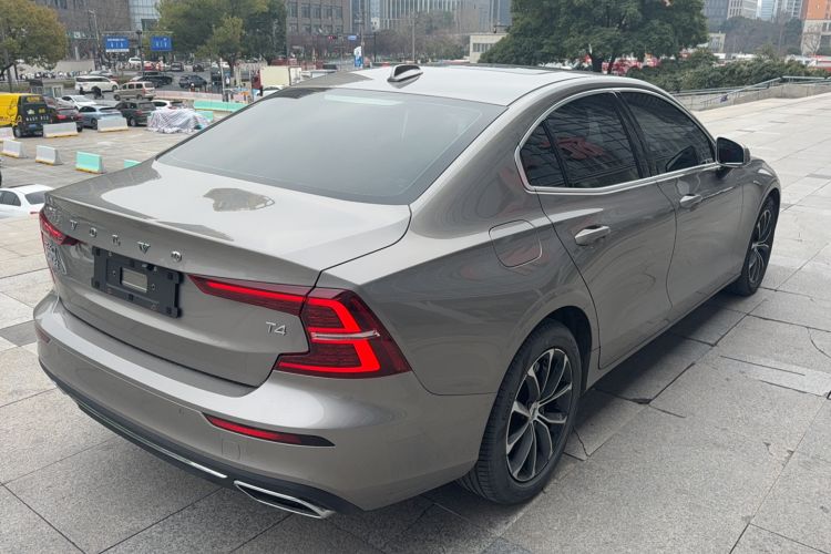 Used Volvo S60 2021 T4 Zhiyi Luxury Edition