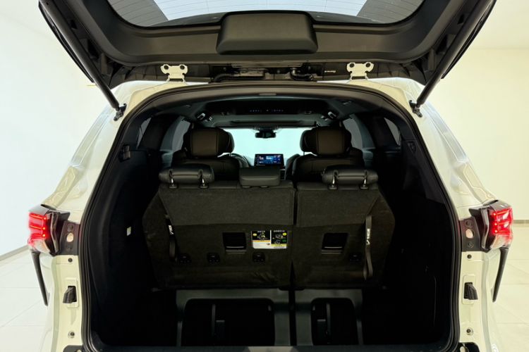 Used Toyota Sienna 2021 2.5L Hybrid Premium Edition