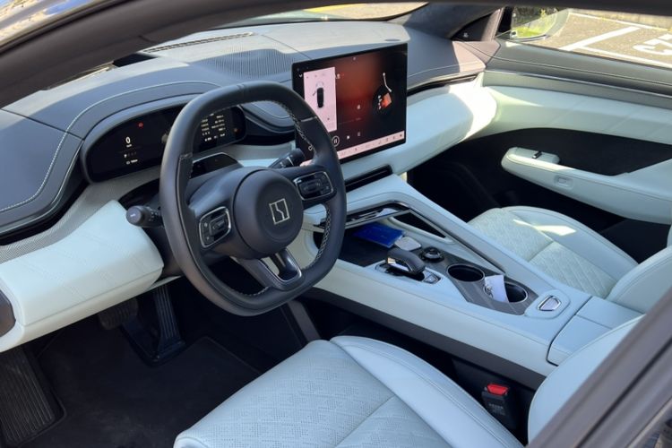 Used Zeekr 001 2025 WE Edition 100 kWh Rear-Wheel Drive