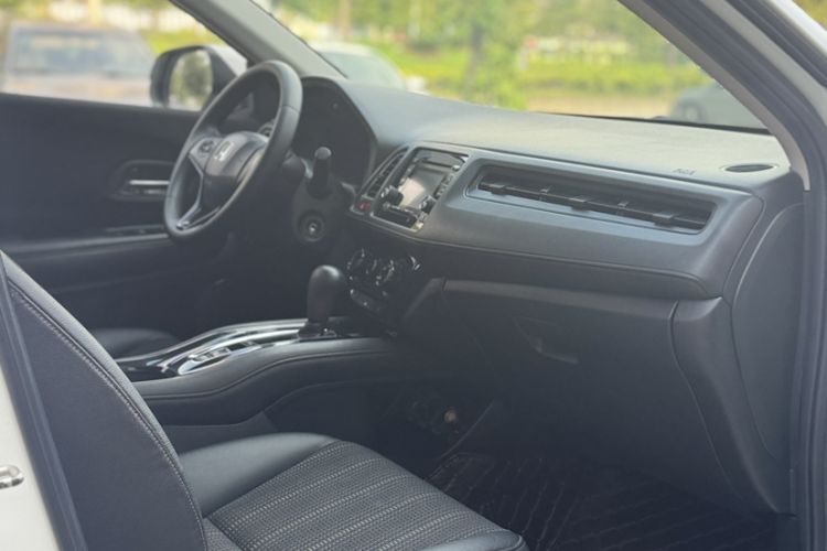 Used Honda Vezel 2016 1.8L CVT Front-Wheel Drive Pioneer Edition
