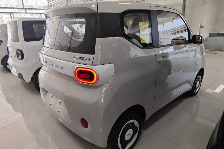 Used Wuling Hongguang MINIEV 2024 3rd Generation 215km Youth Edition
