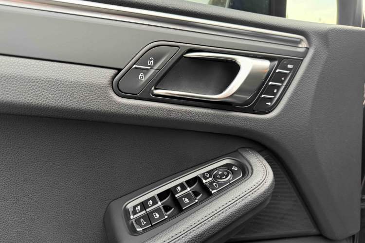 Used Porsche Macan 2021 Macan 2.0T
