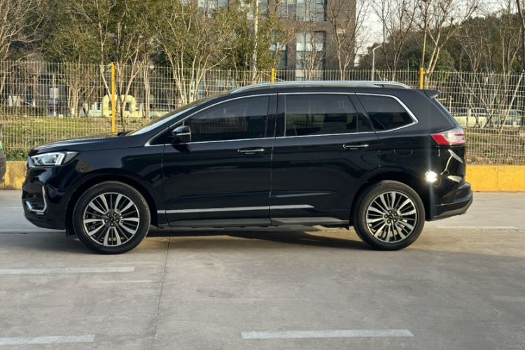 Used Ford Edge 2021 PLUS EcoBoost 245 Two-Wheel-Drive Titanium 7-Seater