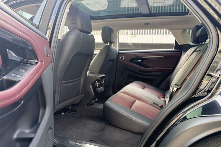 Used Land Rover Range Rover Evoque 2021 Range Rover Velar L 249PS R-Dynamic First Edition
