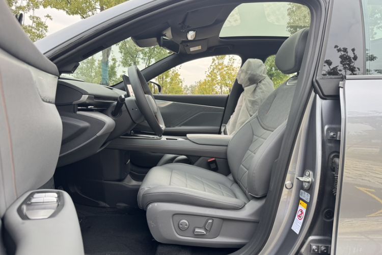 Used  S05 2024 200 Ultra Range-Extended Long-Range Version
