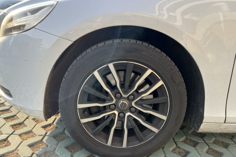 Used Volvo V40 2018 T3 Zhiyi Edition