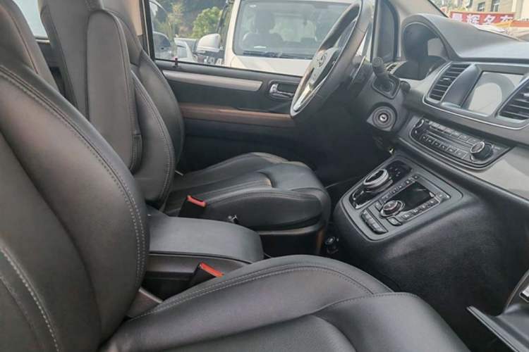 Used SAIC MAXUS G10 2022 2.0T Automatic Elite Edition Gasoline 7-Seater
