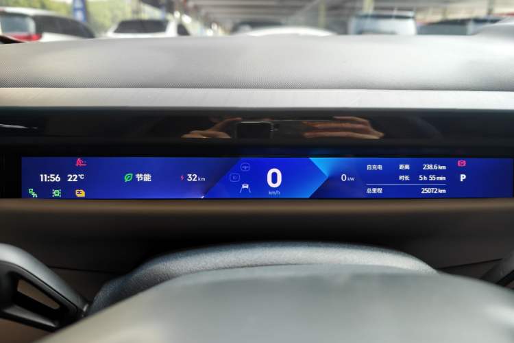 Used Lynk & Co Z10 2025 95 kWh 806 km Range Rear-Wheel Drive Advanced Driver-Assistance System Max
