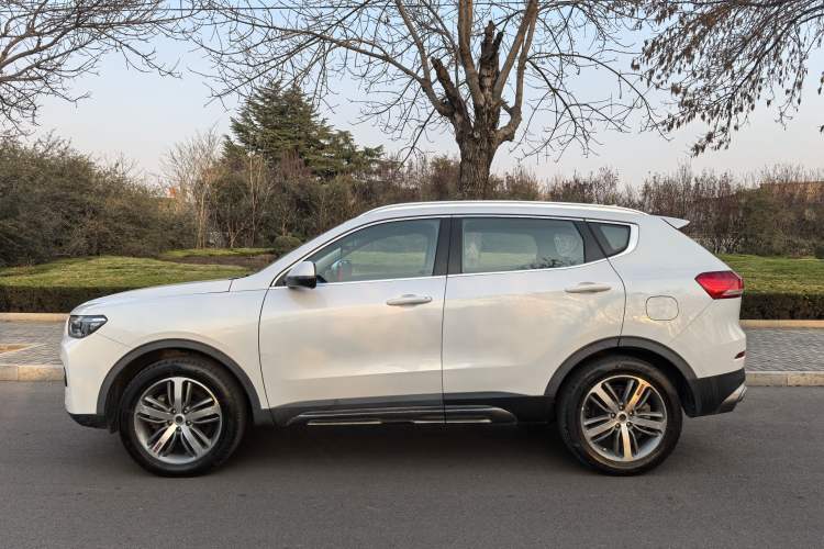 Used Haval H6 2017 Red-Label 1.3T Automatic Two-Wheel Drive ZhiShang Model
