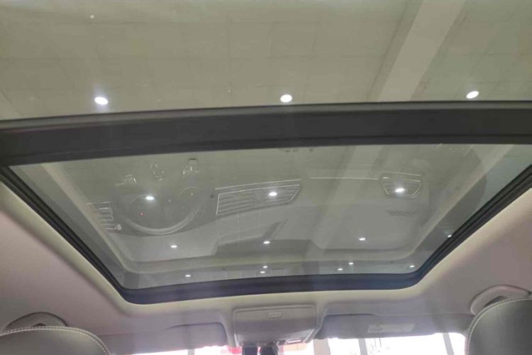 Used Volkswagen Tiguan L 2021 330TSI Automatic Two-Wheel Drive Smart Edition
