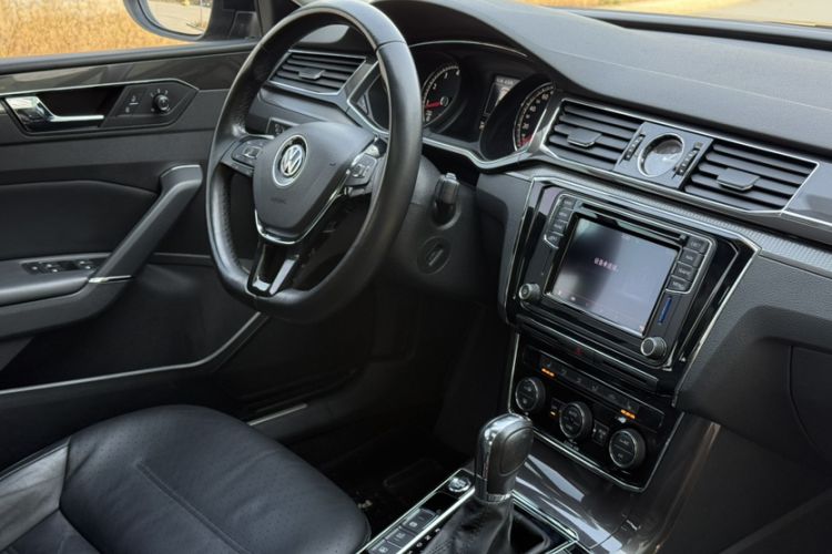 Used Volkswagen Passat 2016 330TSI DSG Prestige Edition
