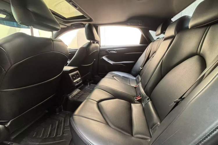 Used Toyota Avalon 2019 2.5L Ambition Version China VI Standard
