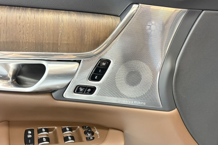 Used Volvo S90 2025 B5 Zhiya Luxury Edition
