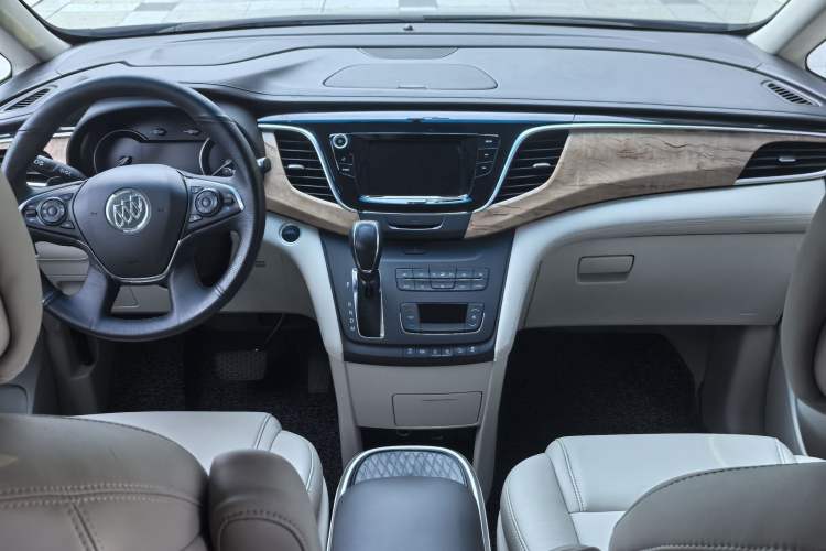 Used Buick GL8 2017 ES 28T Comfort Model China V Standard
