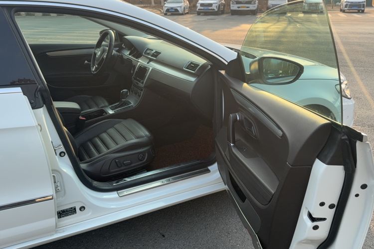 Used Volkswagen FAW-Volkswagen CC 2016 1.8TSI Luxury Model

