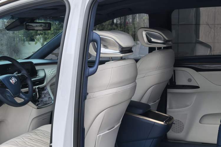 Used Buick GL8 2023 Avenir Avia Four-Seat Prestige Edition
