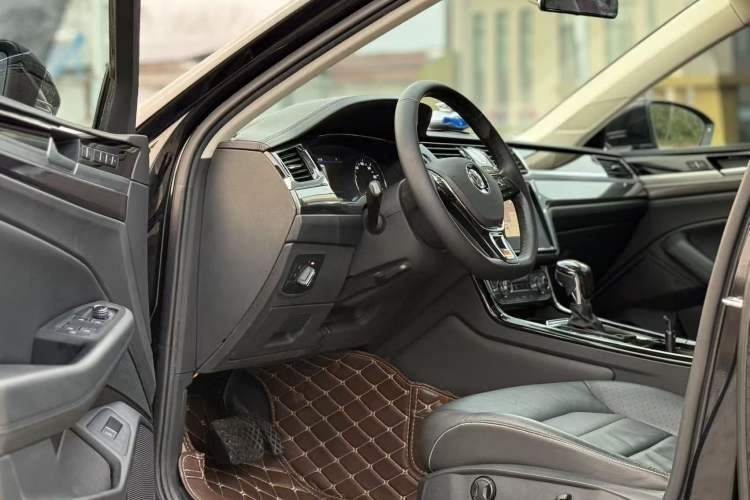 Used Volkswagen Phideon 2018 Revised Version 380TSI Two-Wheel Drive Business Edition
