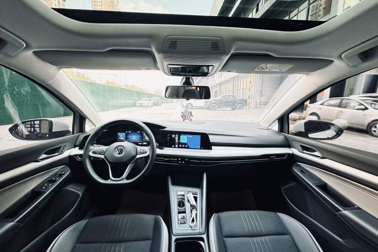 Used Volkswagen Golf 2023 280TSI DSG Pro
