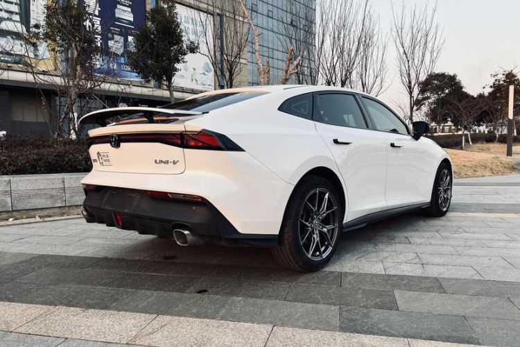 Used Changan UNI-V 2023 1.5T Prestige Model
