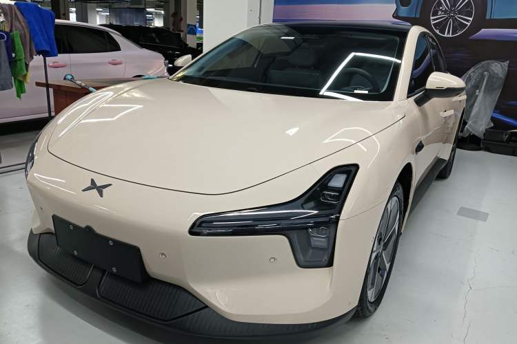 Used XPeng MONA M03 2024 620 with Ultra-Long Range