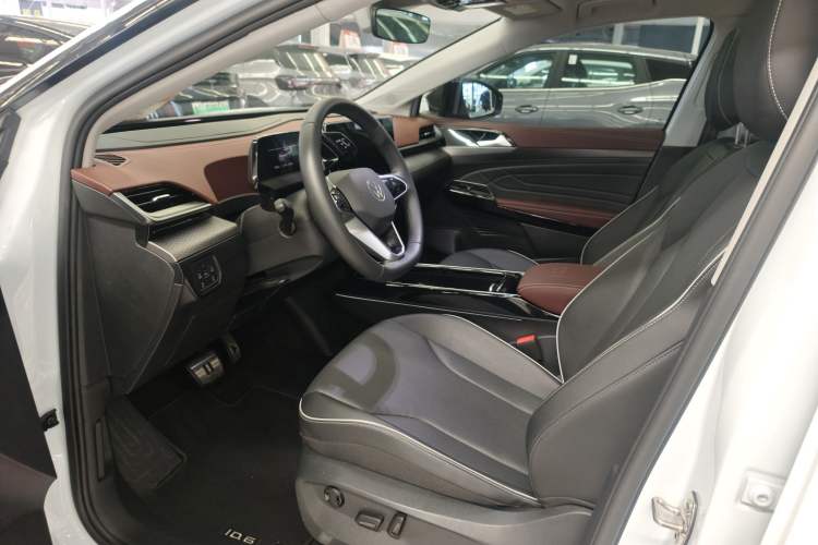 Used Volkswagen ID.6 X 2023 Upgraded Model Pure Long-Range Version
