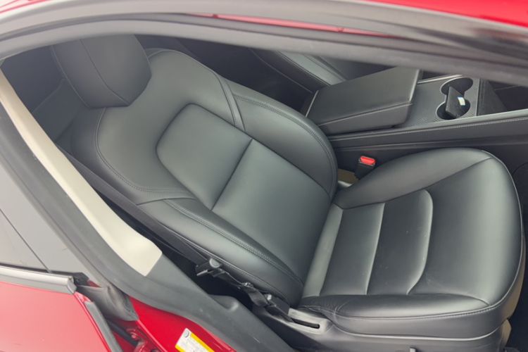 Used Tesla Model Y 2021 Long-Range All-Wheel-Drive Version 3D7
