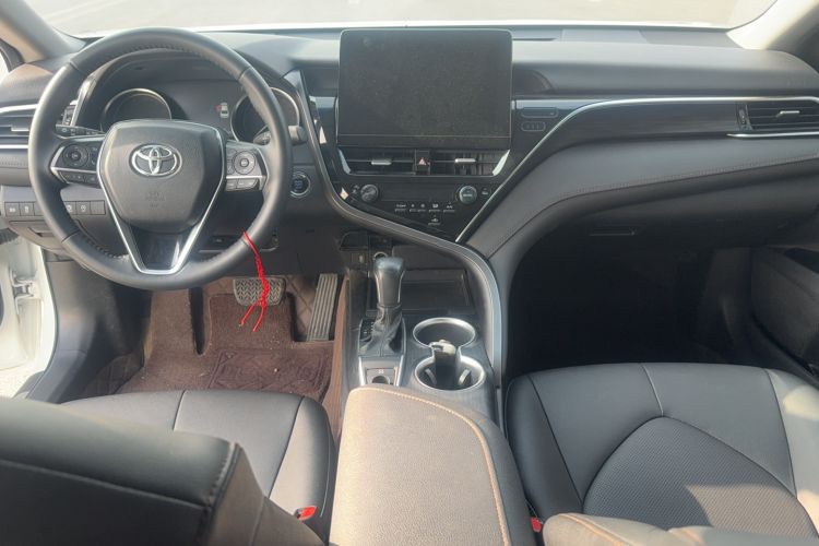 Used Toyota Camry 2021 2.0G Luxury Edition
