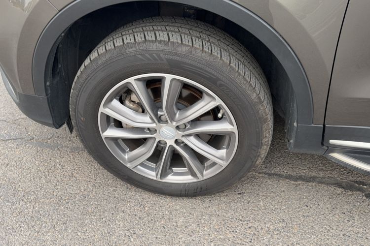 Used Geely Auto Emgrand X7 Sport 2020 1.8TD DCT Two-Wheel Drive Smart Connect 4G-Enabled Version
