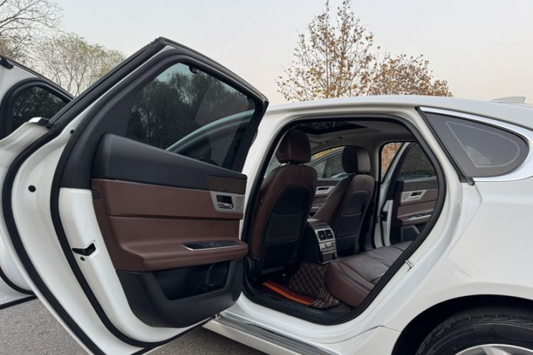 Used Jaguar XFL 2019 XFL 2.0T 250 PS Two-Wheel-Drive Luxury Edition
