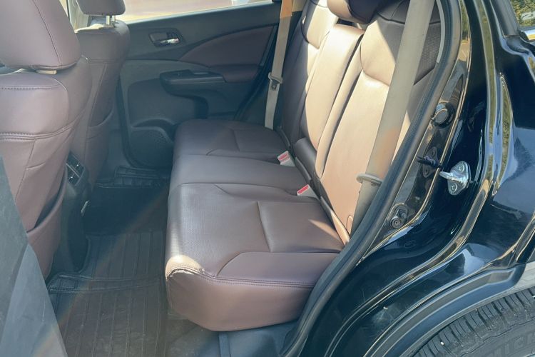 Used Honda CR-V 2015 2.0L two-wheel drive urban version
