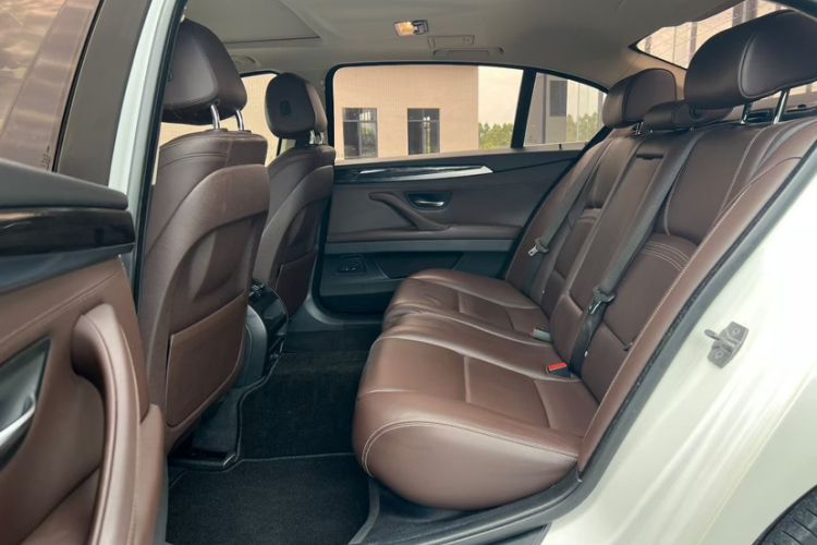 Used BMW 5 Series 2014 525Li Luxury Design Package
