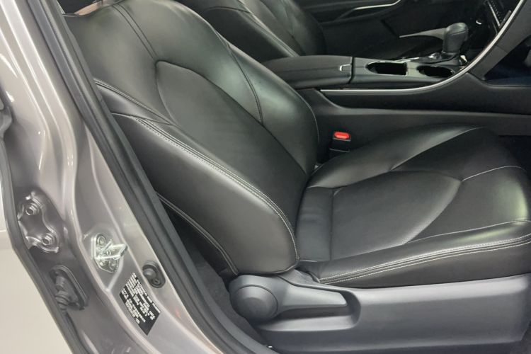 Used Toyota Avalon 2019 2.0L Ambition Edition China VI
