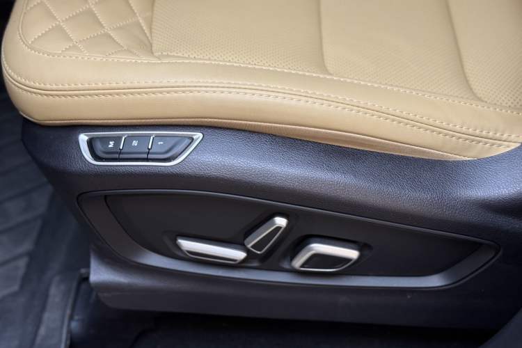 Used Geely Auto Haoyue L 2023 2.0T DCT Flagship Version
