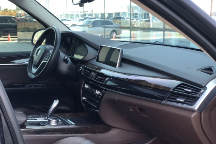 Used BMW X5 2018 xDrive28i
