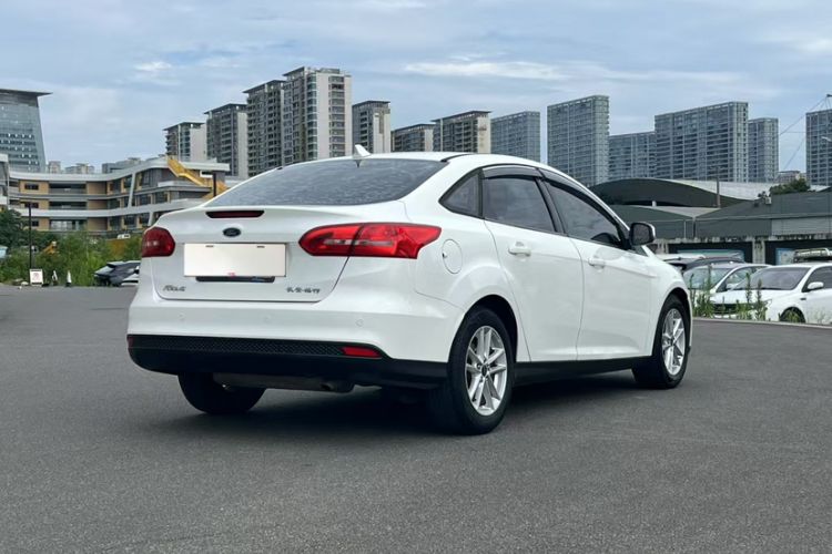 Used Ford Focus 2017 Sedan 1.6L Automatic Fashion Edition Smart Drive Version
