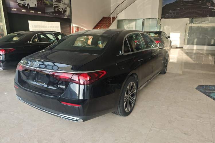 Used Mercedes-Benz E-Class 2025 Facelift E 300 L Luxury Edition
