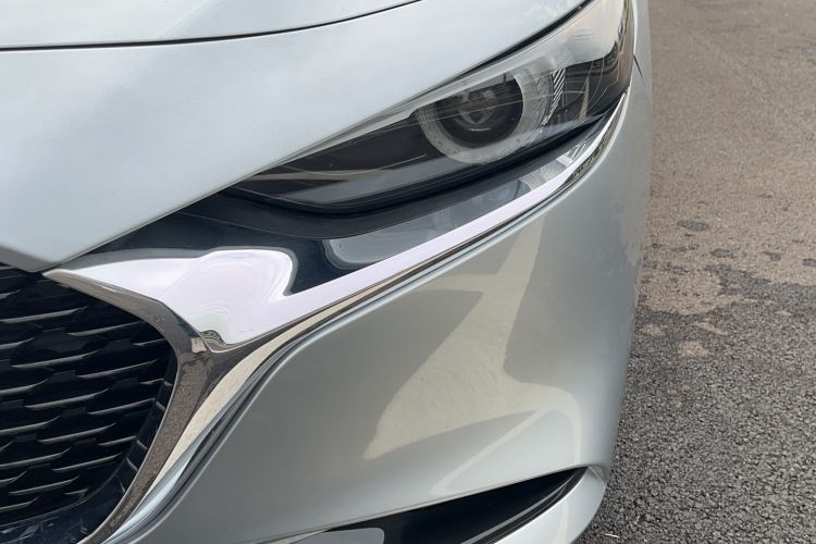 Used Mazda Mazda 3 Axela 2020 2.0L Automatic Luxury Version
