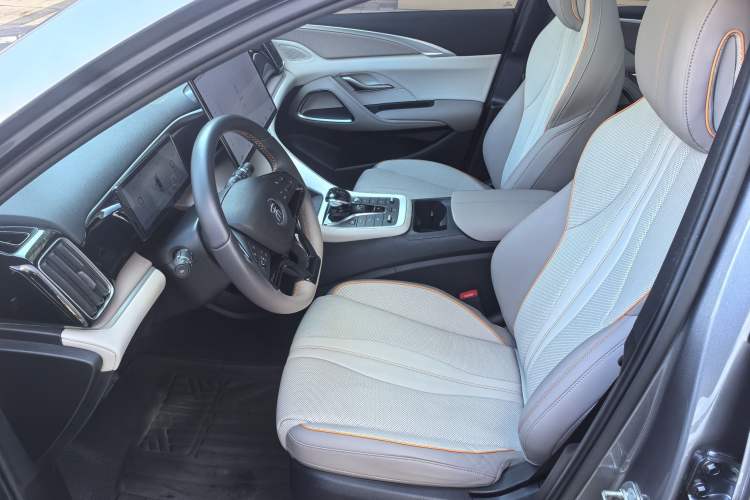 Used BYD Song Pro New Energy 2024 HONOR Edition DM-i 110KM Excellence Model
