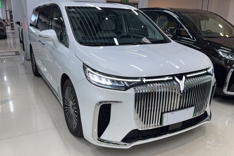 Used VOYAH Dream 2025 PHEV Four-Wheel-Drive Flagship Kunpeng Edition
