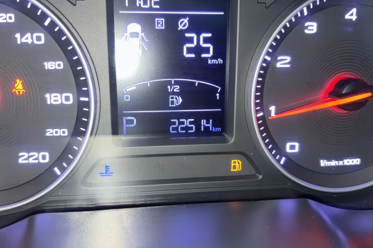 Used MG ZS 2018 1.5L Automatic Luxury Edition China V Standard
