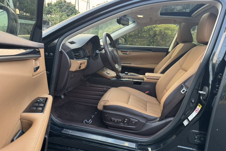 Used Lexus ES 2016 200 Midnight Special Limited Edition
