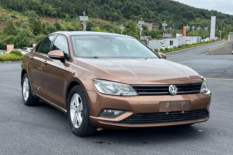Used Volkswagen Lamando 2015 230TSI DSG Fashion Edition
