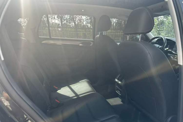 Used Volkswagen Tayron 2019 330TSI Two-Wheel Drive Luxury Model China VI Standard
