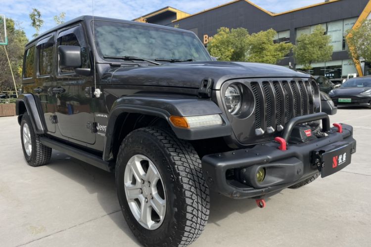 Used  Wrangler 2019 2.0T Sahara Four-Door Version China VI Emission Standard
