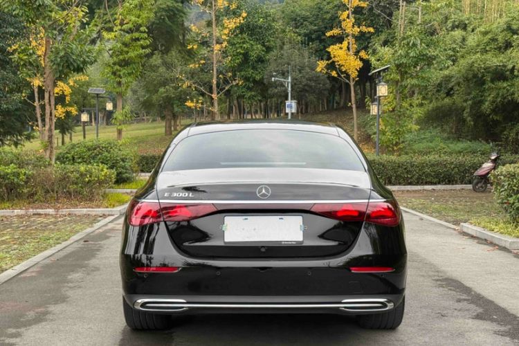 Used Mercedes-Benz E-Class 2025 Facelift E 300 L Fashion Edition
