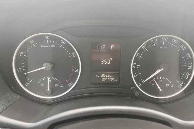 Used Skoda Octavia 2014 2.0L Automatic Yijie Edition
