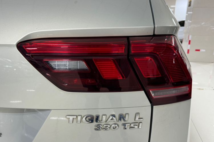 Used Volkswagen Tiguan L 2017 330TSI Automatic Two-Wheel Drive Luxury Edition