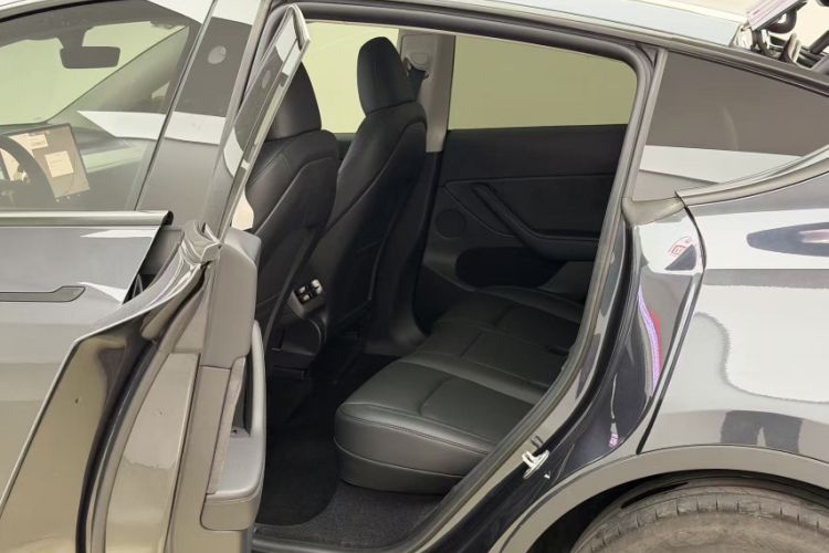 Used Tesla Model Y 2024 Rear-Wheel-Drive Version
