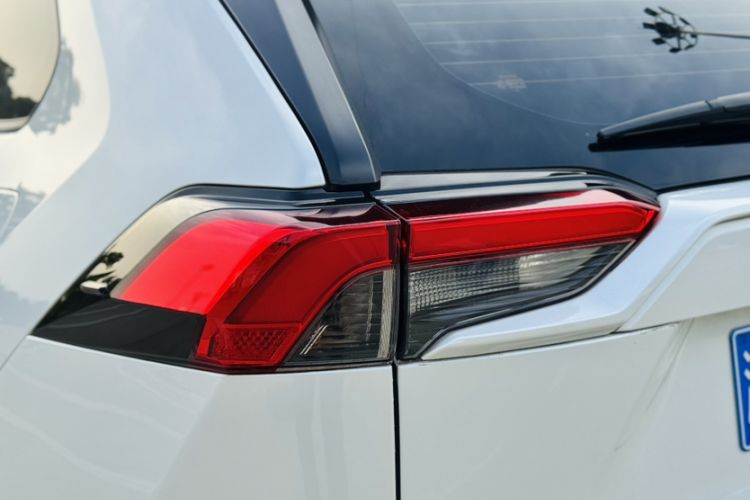 Used Toyota RAV4 2022 2.0L CVT Two-Wheel Drive Fashion Plus Edition
